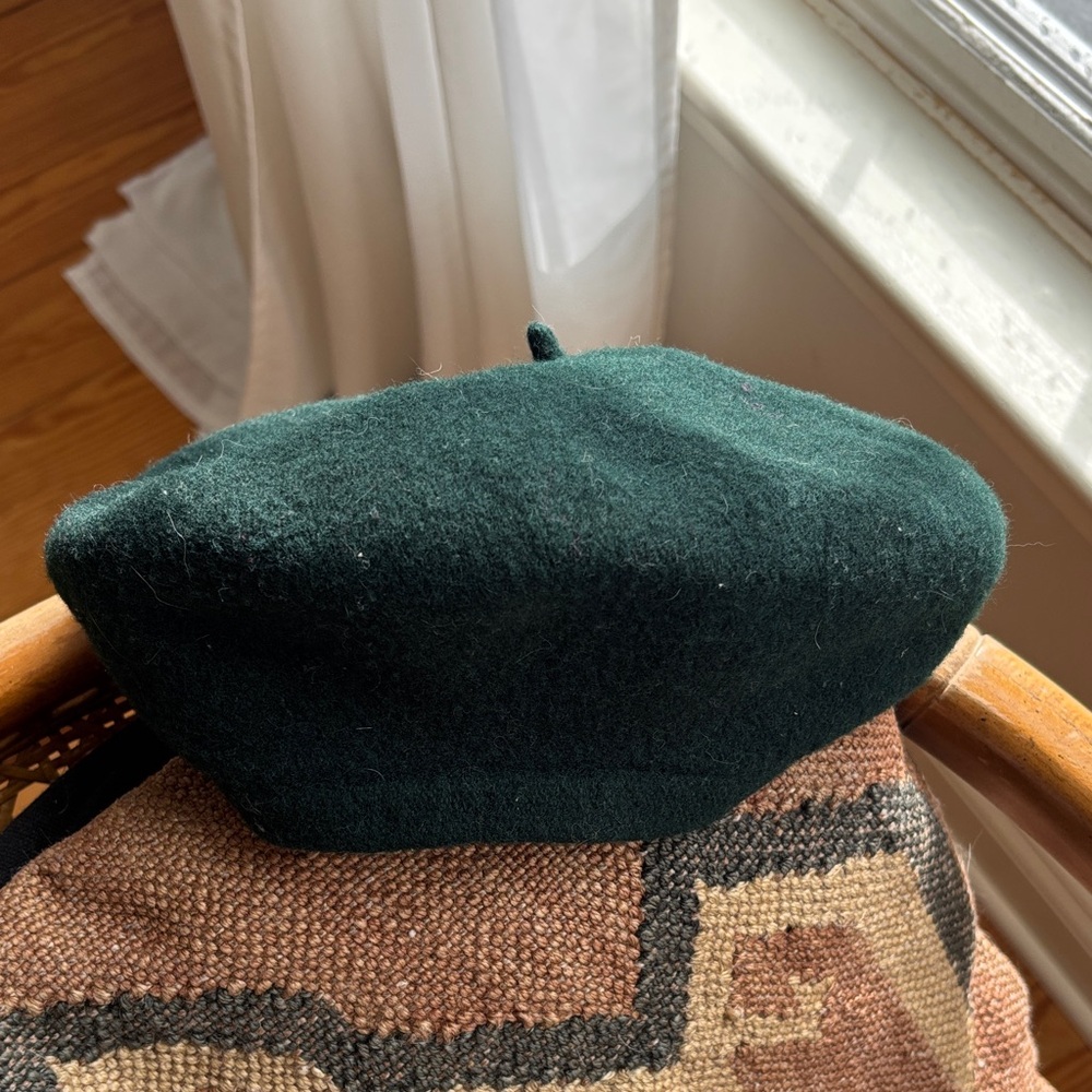 Dark Green woman’s 100% Wool Beret.